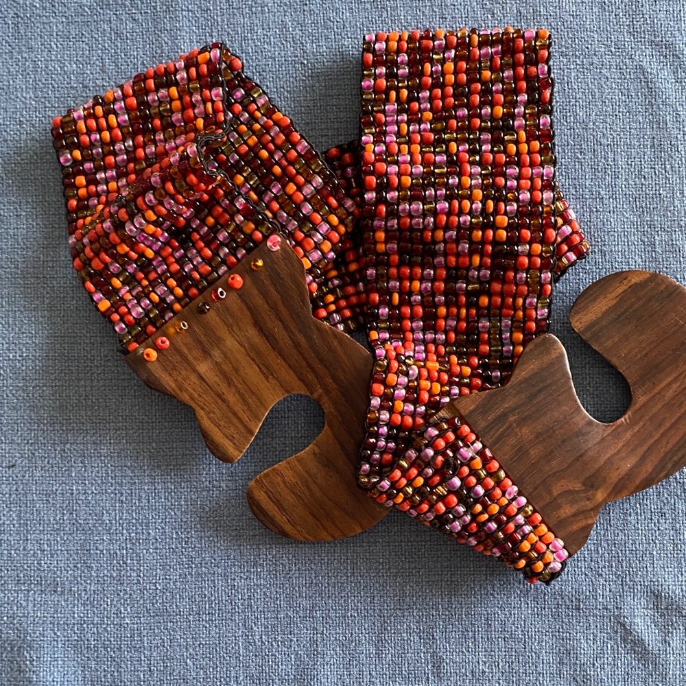 Beaded Belt with Wooden Buckle - Picture 4 of 5